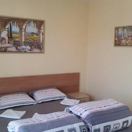 Complex Diva Hotel *